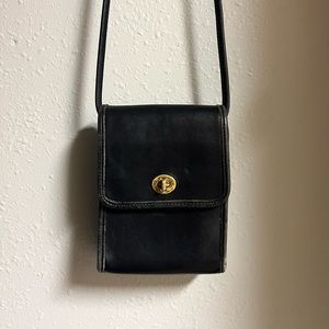 Vintage Coach crossbody bag